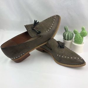 Mi.Im Adele Pointed Toe Studded Loafer Flats 8.5